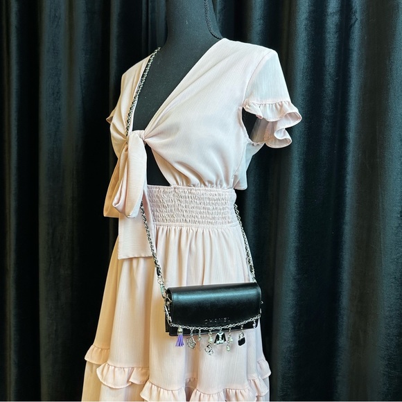 CHANEL matelasse black leather glasses case crossbody with box and charm - Picture 2 of 13